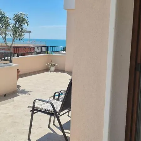 Valencia Gardens Terrace 公寓 内塞伯尔